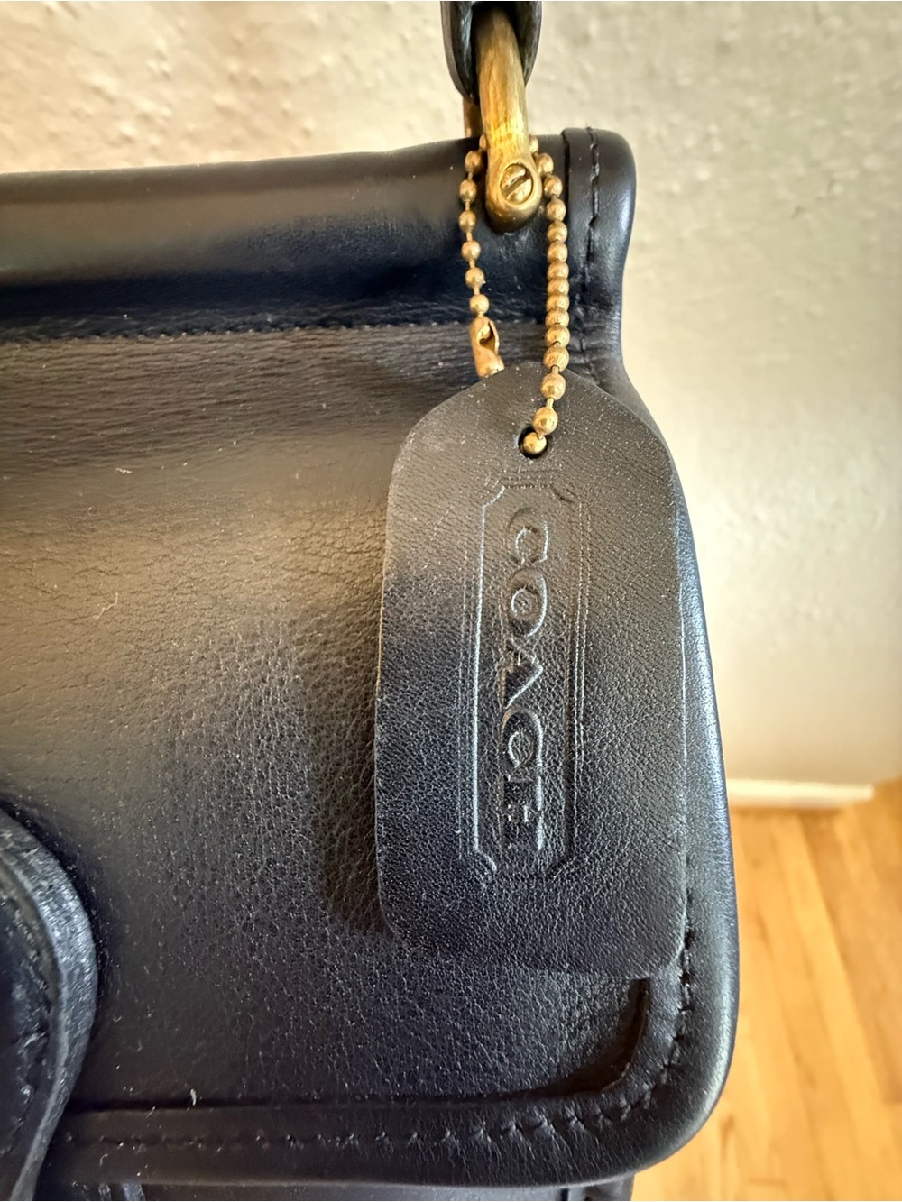 Coach Murphy Black Leather Turnlock Crossbody Bag - Picture 3 of 13